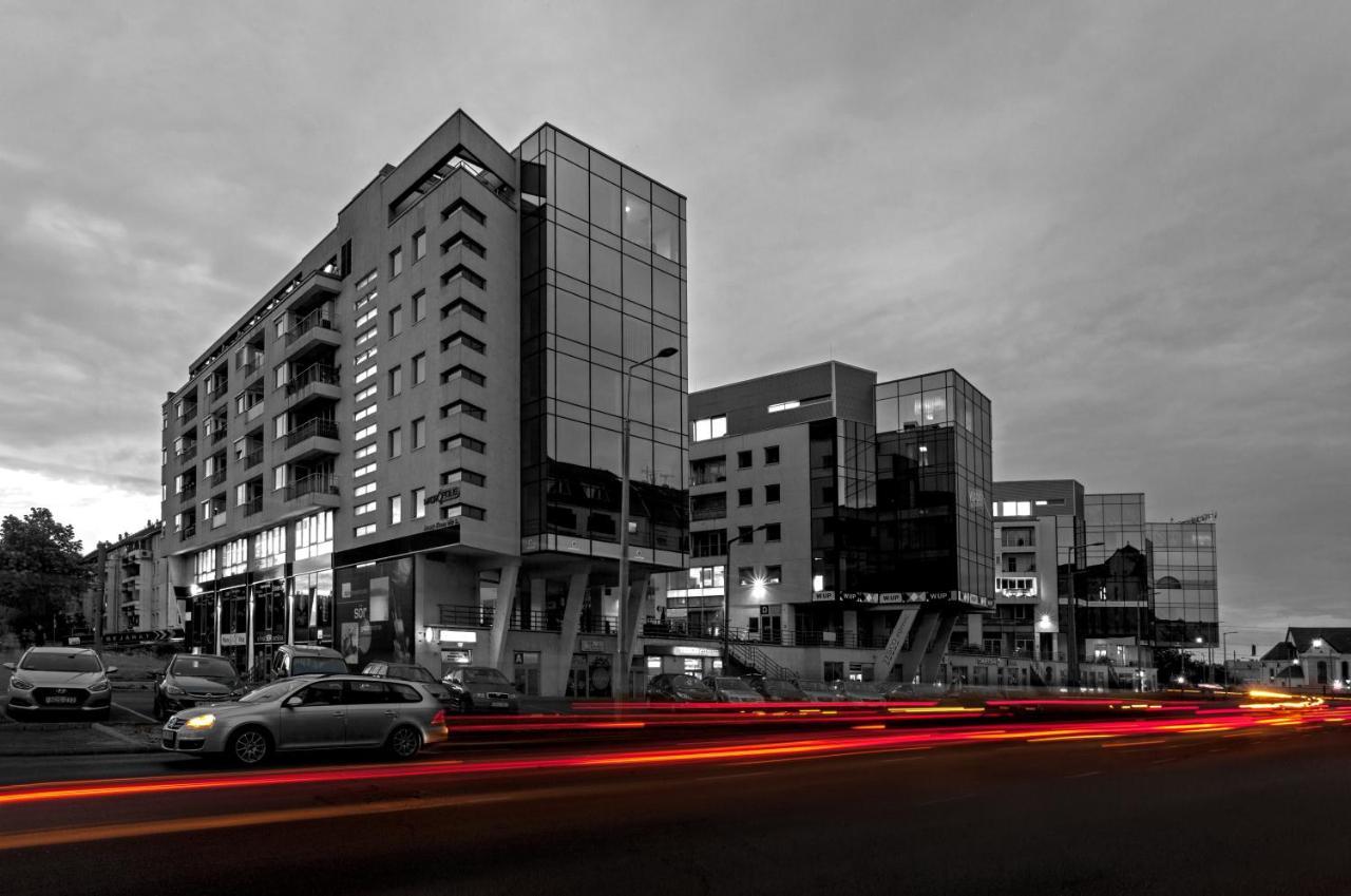 Macropolis Apartments Мишкольц Экстерьер фото