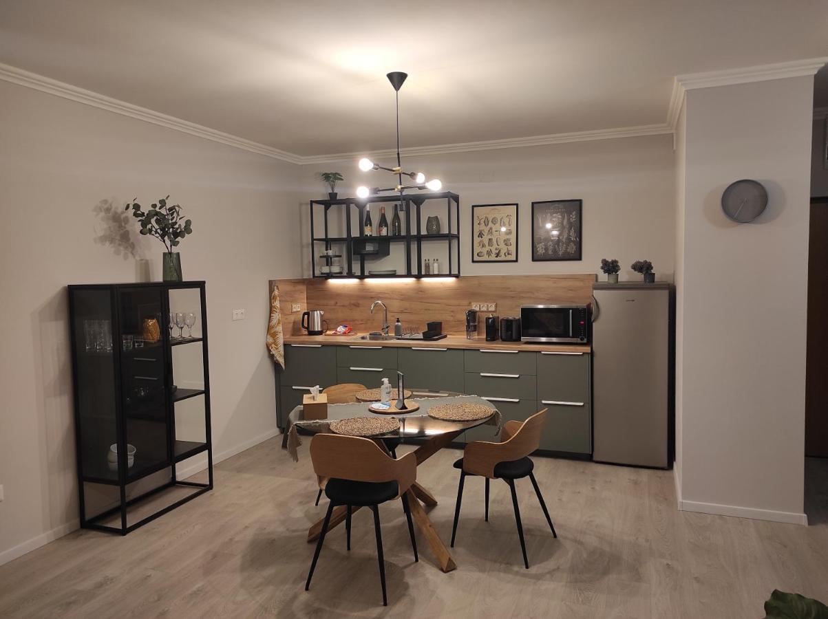 Macropolis Apartments Мишкольц Экстерьер фото