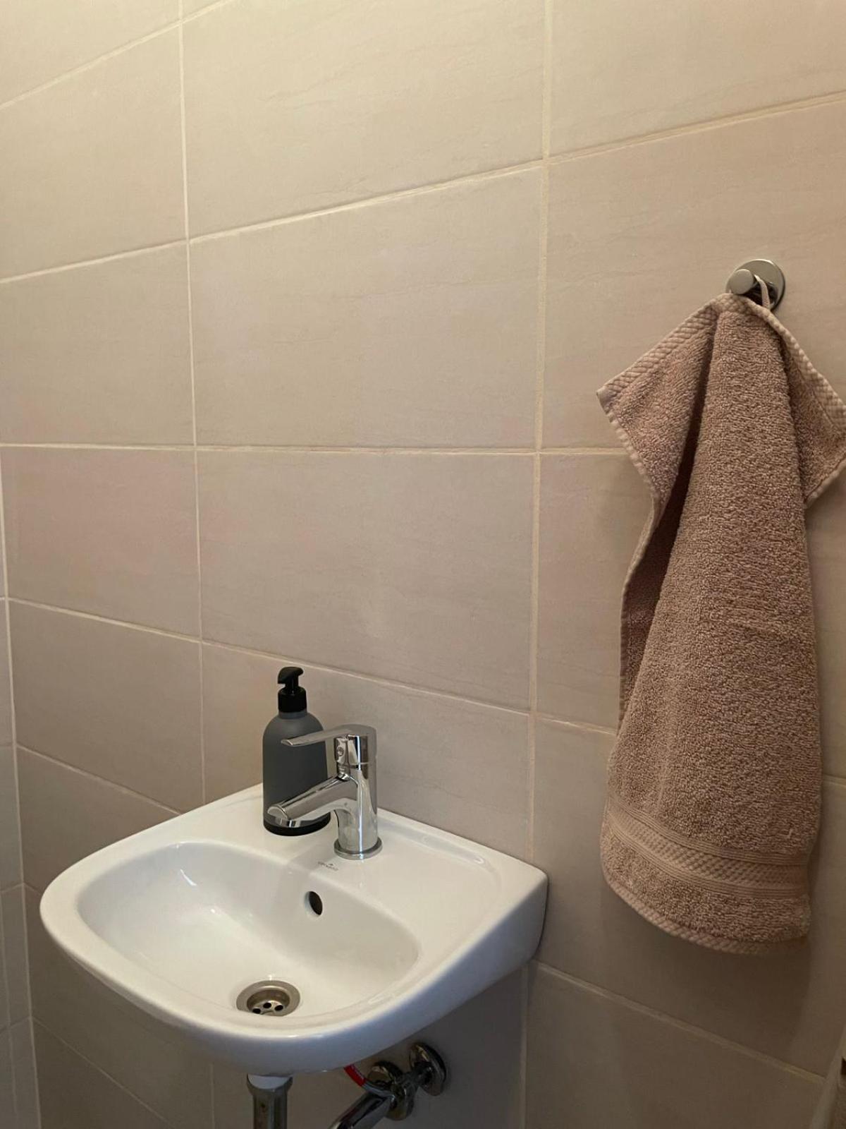 Macropolis Apartments Мишкольц Номер фото